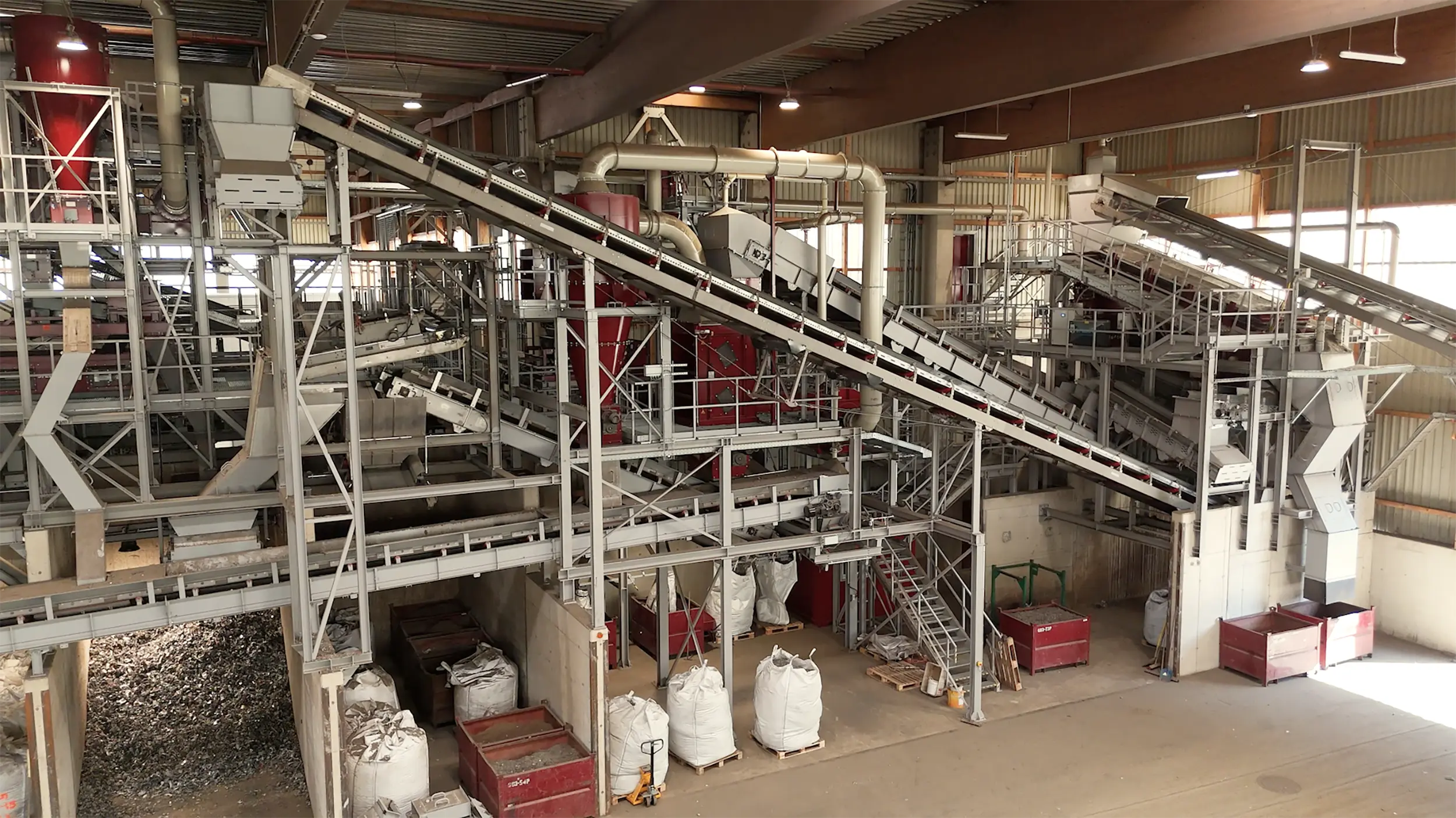 Planta de reciclaje de metales de última generación equipada con una cribadora SPALECK 3D COMBI
