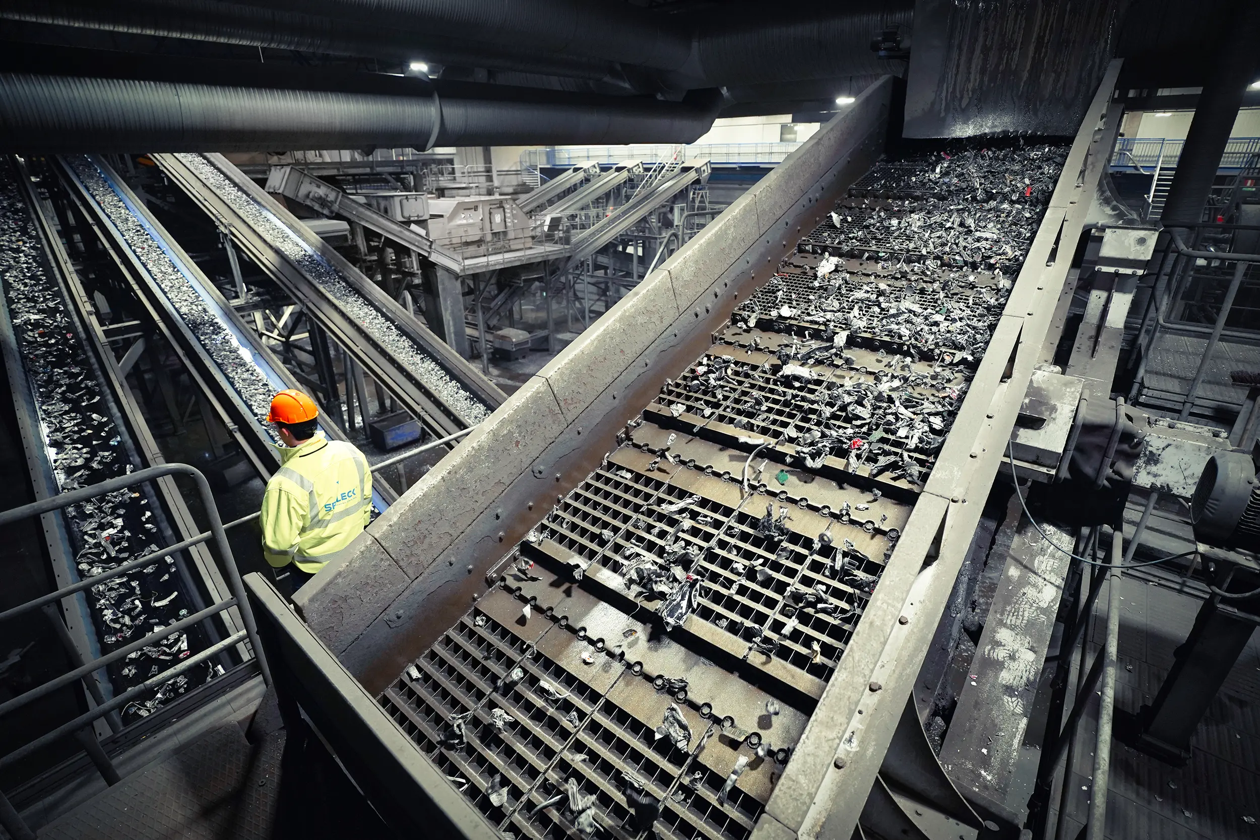 Cribadora SPALECK en una gran planta de reciclaje de metales no ferrosos
