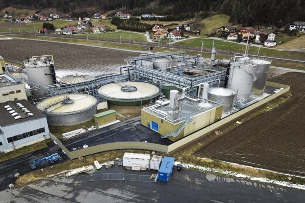 Planta de tratamiento de aguas aeróbica en un polígono industrial