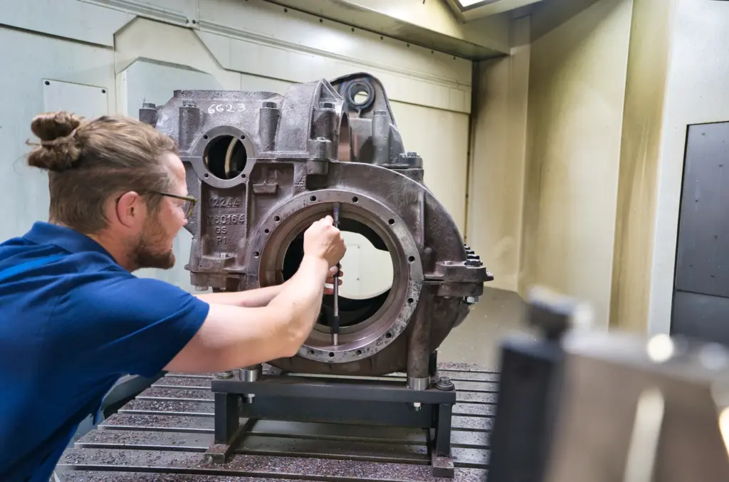 Renovación de una pieza de vehículo ferroviario en el proveedor de piezas CL1 y mecanizado CNC SPALECK