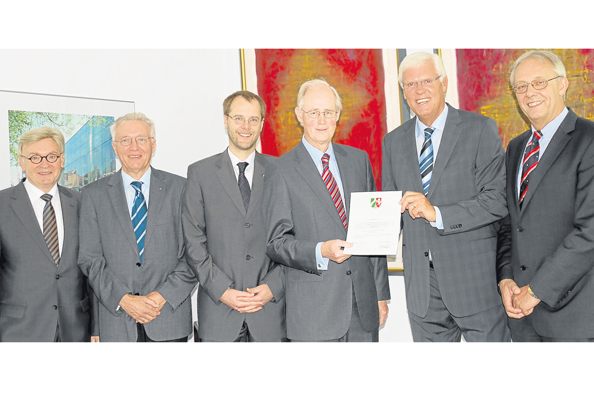 Foto de grupo con motivo de la creación de la Fundación Otto Spaleck para Tecnologías Innovadoras en 2012